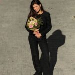 Isabela Valadeiro Instagram – Shopping 💐 in @gaelle_paris 

#gaelle #adv
