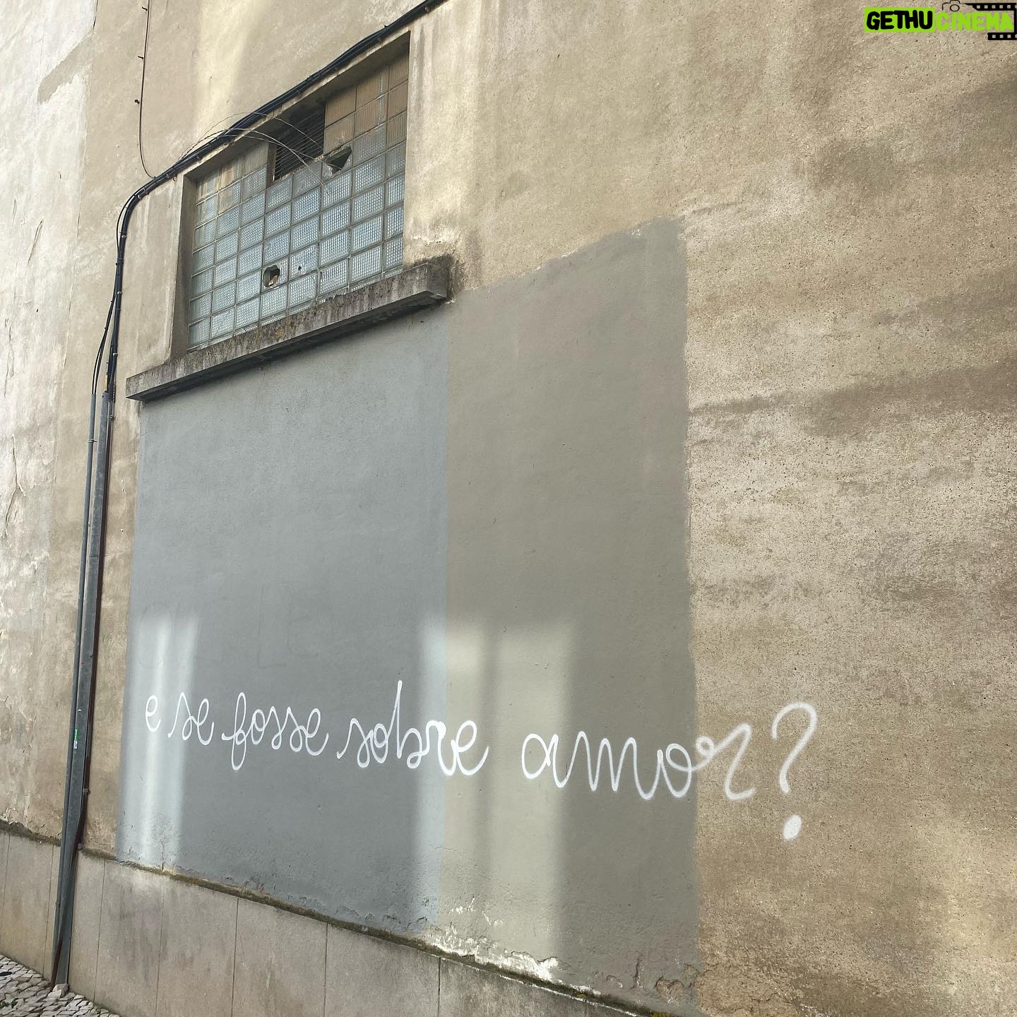 Isabela Valadeiro Instagram - Por toda a p arte 1. Epernay 2. Marvila 3. Epernay 4. Grândola