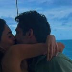 Isabela Valadeiro Instagram - Novidades do Rio 🇧🇷 muitaaa chuvaaa, 0 telemóvel que não quero ficar sem, encontros bons e muito amôôô! Ontem vimos a Intimidade Indecente com o Marcos e a Eliane, que delícia!! ❤️