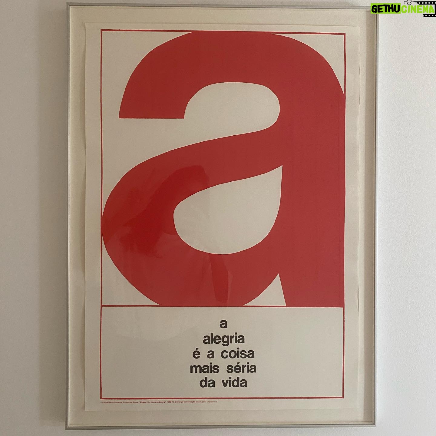 Isabela Valadeiro Instagram - Por toda a p arte 1. Epernay 2. Marvila 3. Epernay 4. Grândola