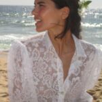 Isabela Valadeiro Instagram – Bossa Nova, ouvem? 🌊

A camisa linda é @behen.studio 💗
