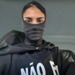 Isabela Valadeiro Instagram - Andam por aí uns zum zuns de que fui um telemóvel ontem, ou estou busy ou sem rede, não entendo nada… se alguém me puder explicar… @cesartmourao ajudas-me? #amascarasic @sicoficial #amascaratelemovel