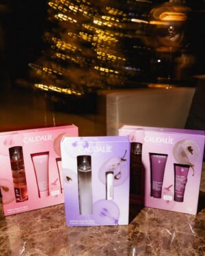 Isabela Valadeiro Instagram - Christmas mode on w/ @caudalie 🎄CLOSED! Congratulations to @elo10ee who is the lucky winner 💜
 
I have 3 gift sets to offer this Christmas 🫶🏻 to participate and receive this early Christmas gift you need to:

✨ Follow my account @isabelavaladeiro and @caudalie 
✨ Like and save this post
✨ Tag 2 friends in the comments
 
Good luck 🍀

🇵🇹

Christmas mode on w/ @caudalie 🎄
 
Tenho 3 coffrets para oferecer este Natal 🫶🏻 Para participarem e receberem este presente antecipado basta:

✨ Seguir a minha página @isabelavaladeiro e a página da @caudalie 
✨ Guardar neste post
✨Colocar like neste post
✨ Identificar 2 amigos nos comentários

Boa sorte 🍀

#giveaways #GiftsThatGiveBack