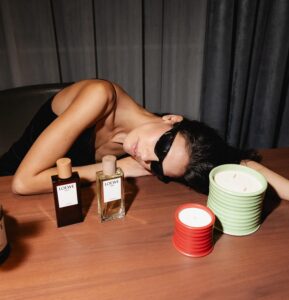 Isabela Valadeiro Instagram - A dream of smells this festive season w/ @loewe_perfumes #LOEWEperfumes 🪄 #ad Make up @tomperdigao Foto @afonsodbatista
