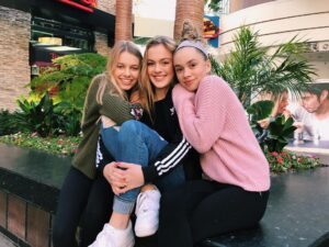 Isabella Alexander Instagram - my girls