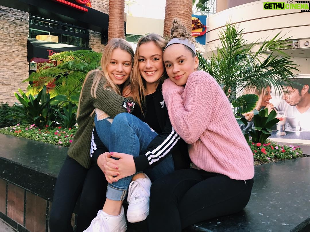 Isabella Alexander - 3.7K Likes - my girls
