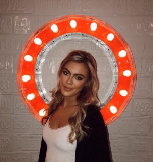 Isabella Alexander Instagram - Glam Day ⚜️