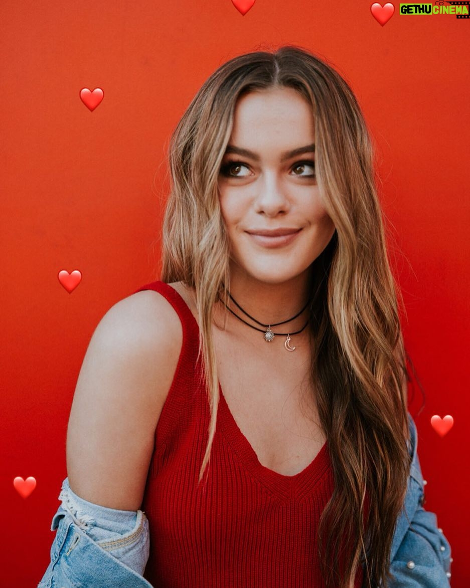 Isabella Alexander - 3.8K Likes - happy vday lovies