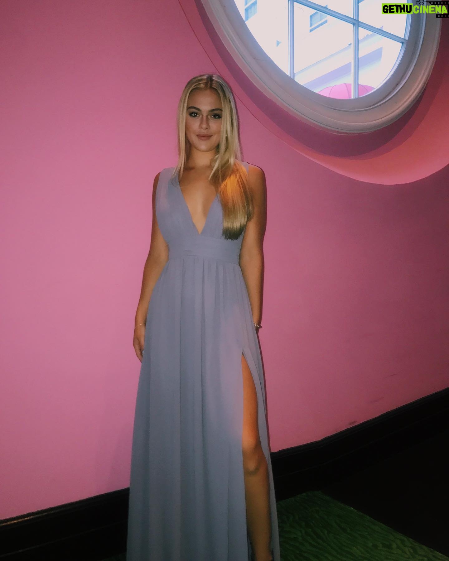 Isabella Alexander - 5.8K Likes - it’s a good life 💎
