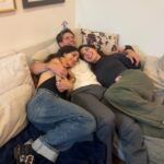 Isabella Gómez Instagram – cuddle puddle 💛