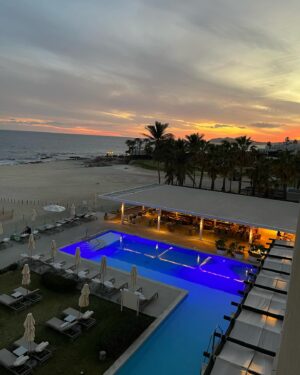 Isabelle Racicot Instagram - Un coin de paradis 🤍🤍🤍 

Des moments de rires, de discussions profondes avec mes garçons, de détente et j’ai surtout beaucoup mangé 😂!!!
@paradisusbymelia_eng 
#ParadisusLosCabos
#DesignedForAdults
 #cabo2024 #20ansd’attente #20yearsinthemaking  #PartenaireSunwing
#PlusAvecSunwing #collab 
@sunwingvacations