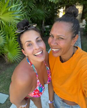 Isabelle Racicot Instagram - Un week-end mémorable qui s’achève bientôt! #rythmefm #20ansseb #funtimes #cataloniahotels #grosweekend