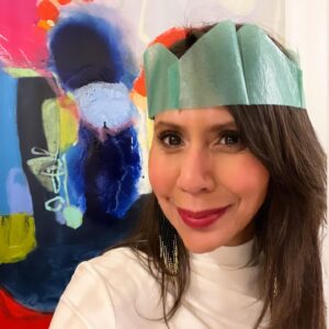 Isabelle Racicot Instagram - Une tradition qui date depuis 1999, avant même d’avoir nos enfants. C’est définitivement un de mes moments préférés des fêtes 🎄. C’est la famille “choisie” et c’est un des aspects les plus précieux dans ma vie. 🤍🤍🤍 #christmasparty #partydenoel #festivites #tradition #xmastradition