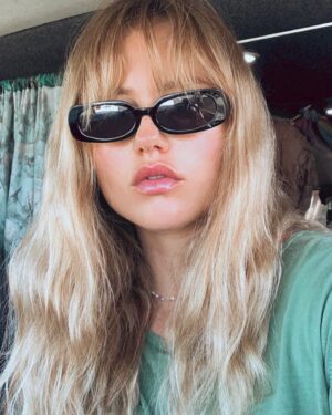 Isabelle Cornish Instagram - Detox, ignite, inspire 💚💚🌈🌈❤️❤️