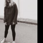 Isabelle Cornish Instagram - It’s chilly outside, but the best thing for combating the winter months is staying active and having fun 🌟 I believe that one of the key things to staying excited about life is trying new things. Each month I seek something new to try. Did you try going plastic-free for the first time this July? Making the switch to plastic-free isn’t new for me but I am so proud to partner with @Icebreakernz this month to highlight the impact that synthetic materials are having on our environment. Icebreaker uses natural fibres in its clothing and has 100% merino clothing, which is great for thermoregulation and is also naturally odour resistant 😍 #movetonatural #icebreakernz #ICxicebreaker #ad