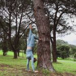 Isabelle Cornish Instagram - It's Plastic Free July! Have you been taking part in the Challenge? I try to minimise my plastic use all year round but #plasicfreejuly is always my fav time to commit to the challenge and hustle on prioritising my healthy habits by saying no to plastic. Plastic isn’t just in the typical products we buy but also in the clothes we wear! Plastic materials, such as nylon and polyester, are used in some clothing and these synthetics are released as microplastics into our waterways when washed. This contributes up to 35% of the primary plastic polluting our oceans 😯 The best thing you can do is #movetonatural by choosing brands that don't use plastic in their clothing. I'm wearing @icebreakernz 100% merino head to toe, meaning everything is made from 100% natural fibres 😍 #icebreakernz #ICxIcebreaker