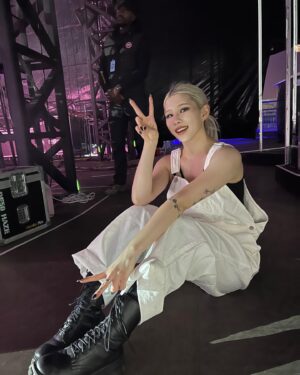 Isak Woo Instagram - _
@blackpinkofficial in Your Area RIYADH🇸🇦 Thank you so much💚 Bye Bye