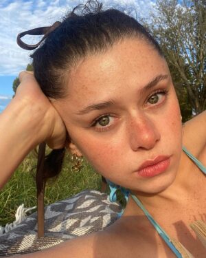 Isis Hainsworth Instagram - 💌