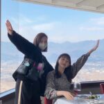 Ito Ohno Instagram - ナディアさんと☺️🤍 👗🤍 white coat: @casa_fline dress: @emmi.jp bag: @anteprimaofficial ・ all: @casa_fline #日本遺産ストーリーズ