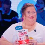 Itziar Castro Instagram - ¿Os gustan los anagramas? A mi me encantan, adoro los juegos de palabras y sobretodo @pasapalabra y a todo su equipo @isapasapa @palomapasapa @marpasapa Rocío y capitaneado por @robertolealg que siempre me cuidan tanto. En esta ocasión me han dejado leer unos de mis poemas de mi libro #ConElCorazónPorDelante Muchas gracias por tratarme siempre tan bien! @antena3com @atresmediacom #pasapalabra #robertoleal #itzircastro #palabras #poesia #poesía #poemas #poemasdeamor #poemasenespañol #poemasescritos #amor #desamor