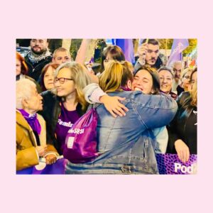 Itziar Castro Instagram - Nos queremos vivas. Vivas y unidas. Vivas y Libres. Vivas e Iguales. Sororidad. Si nos tocan a una nos tocan a todas. Ni una más. Ni una menos. Se acabó! 💪🏼💜

#25N #DíaInternacionalContraLaViolenciaDeGénero #DíaMundialContralaViolenciaDeGénero #DíaMundialContraLaViolenciaMachista #DíaInternacionalContraLaViolenciaMachista #SeAcabó #NiUnaMás #NiUnaMenos #Sororidad #NosQueremosVivas #VivasYUnidas #VivasYLibres #itziar #itziarcastro #itziarcastrovisavis #irenemontero #botigarcia #victoriarosell #angelagonzalezpam #isaserra #sororidad #lobbas #sólosíessí #NoEstamosTodas #NoEstamosTodasFaltanLasAsesinadas
