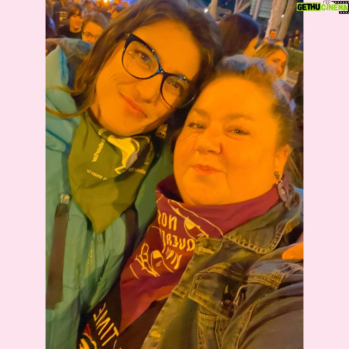 Itziar Castro - 4.3K Likes - Nos queremos vivas. Vivas y unidas. Vivas y Libres. Vivas e Iguales. Sororidad. Si nos tocan a una nos tocan a todas. Ni una más. Ni una menos. Se acabó! 💪🏼💜
#25N #DíaInternacionalContraLaViolenciaDeGénero #DíaMundialContralaViolenciaDeGénero #DíaMundialContraLaViolenciaMachista #DíaInternacionalContraLaViolenciaMachista #SeAcabó #NiUnaMás #NiUnaMenos #Sororidad #NosQueremosVivas #VivasYUnidas #VivasYLibres #itziar #itziarcastro #itziarcastrovisavis #irenemontero #botigarcia #victoriarosell #angelagonzalezpam #isaserra #sororidad #lobbas #sólosíessí #NoEstamosTodas #NoEstamosTodasFaltanLasAsesinadas