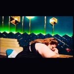 Itziar Castro Instagram - *No os podéis perder el final, homenaje a Stella Reynolds! 😂 Hoy hemos acabado la postproducción de #LaCitaCorto y tengo la misma sensación que al final del rodaje! 🎬 Montaña rusa de emociones, felicidad, agotamiento, desbordamiento, ilusión, miedo, pasión, agradecimiento, vértigo, dolor de estómago, mariposas en el alma… pero sobretodo siento AMOR ❤️en mayúsculas por ese equipazo que me ha acompañado en este viaje, que subieron al carro a ciegas, por cariño a mi, y mucho 🐙 a quienes me han sostenido, sin ti no lo hubiera conseguido! GRACIAS 🙏🏽 PD: el “no puedo más” será el temazo, meme sonoro, de todos los momentos chungos a partir de ahora! Os quiero y odio a partes iguales @franchus y @perepalau Cabr*nes 🤪 #rodaje #cortometraje #corto #finderodaje #findemontaje #emoción #itziar #itziarcastro #itziarcastrovisavis #womendirectors #womenfilmmakers #queer #lgtbiq #lgtb #queercinema #cinema #shortfilm #nopuedomás