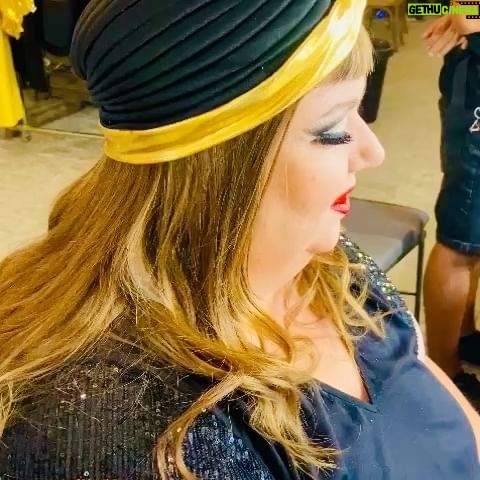 Itziar Castro - 2K Likes - When Choni fue cabaretera 💋💥
🎬 #XHOXB #XHOXB2
💄 @yuritamix
👗 @unaidemateos @isabelgomilaig @15segundos_agencia
💵 @lacoproductora @grupmediapro @themediaprostudio @globomedia
🎥 @skyshowtimees
📸 @vir.chico
#serie #comedia #humor #porhoporb #choni #chonis #itziar #itziarcastro #itziarcastrovisavis #serieespañola #manuelaburlómoreno #fridaynight #fbf