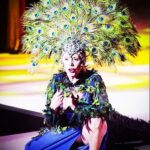Itziar Castro Instagram - Adiós a la diva descalza, a la guerrera que se desgarraba, a la luchadora de sus derechos como mujer que abrió camino para muchas desde su arte y su música y dijo bien alto #SeAcabó DEP María Jiménez #mariajimenez #divadescalza #luchadora #leona #loba #guerrera #tuquerestanguapaytanlista