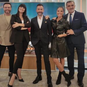 Iva Domingues Instagram - Muitas noites a dormir à pressa. Muitas madrugadas com papos e olheiras… 
Muitos “ Bom dia !”
Muita dedicação, muita entrega, muitas gargalhadas, muita alegria, muitas arrelias, muito trabalho de equipa, muita aprendizagem. 
Sobretudo isso. 
Uma grande aprendizagem. 
Sobre  mim, e aquilo de que sou capaz. Sobre os outros, e aquilo de que são capazes. Sobre resiliência, resistência, sobre abnegação, sobre não desistir, sobre cair e levantar … sobre gratidão . 
E não é isto a vida ? :)
Obrigada a todas e a todos que fizeram 
o “Esta Manhã” acontecer, todas as manhãs, durante mais de 3 anos !
A todas e a todos, e especialmente a vocês que estiveram desse lado do ecrã connosco, o meu mais sincero OBRIGADA . ♥️ 
Que viagem! 
Até já …