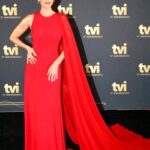 Iva Domingues Instagram - Parabéns TVI ! ♥️ Styling @goncalomello Vestido @rosa_clara Make up @martacruz_makeup_lifestyle Cabelos @maryjane.hairstylist Jóias @terzihan.lisboa @tvioficial @ruivalido