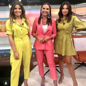 Iva Domingues Instagram - Muitas noites a dormir à pressa. Muitas madrugadas com papos e olheiras… 
Muitos “ Bom dia !”
Muita dedicação, muita entrega, muitas gargalhadas, muita alegria, muitas arrelias, muito trabalho de equipa, muita aprendizagem. 
Sobretudo isso. 
Uma grande aprendizagem. 
Sobre  mim, e aquilo de que sou capaz. Sobre os outros, e aquilo de que são capazes. Sobre resiliência, resistência, sobre abnegação, sobre não desistir, sobre cair e levantar … sobre gratidão . 
E não é isto a vida ? :)
Obrigada a todas e a todos que fizeram 
o “Esta Manhã” acontecer, todas as manhãs, durante mais de 3 anos !
A todas e a todos, e especialmente a vocês que estiveram desse lado do ecrã connosco, o meu mais sincero OBRIGADA . ♥️ 
Que viagem! 
Até já …