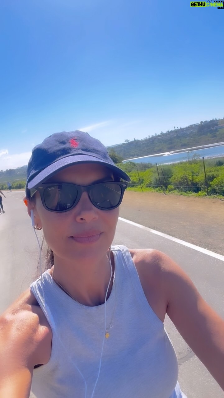 Iva Domingues Instagram - California… the Golden State! 🧡🌴🇺🇸 Vacation dump