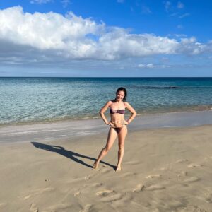 Ivana Korolová Instagram - Prosim vás… kdy už tady bude teplo?? Uuuf… no nic… to dáme! My se nevzdáme a tepla se dočkáme!🫠😂😊🏝️ #fuerta #comeback