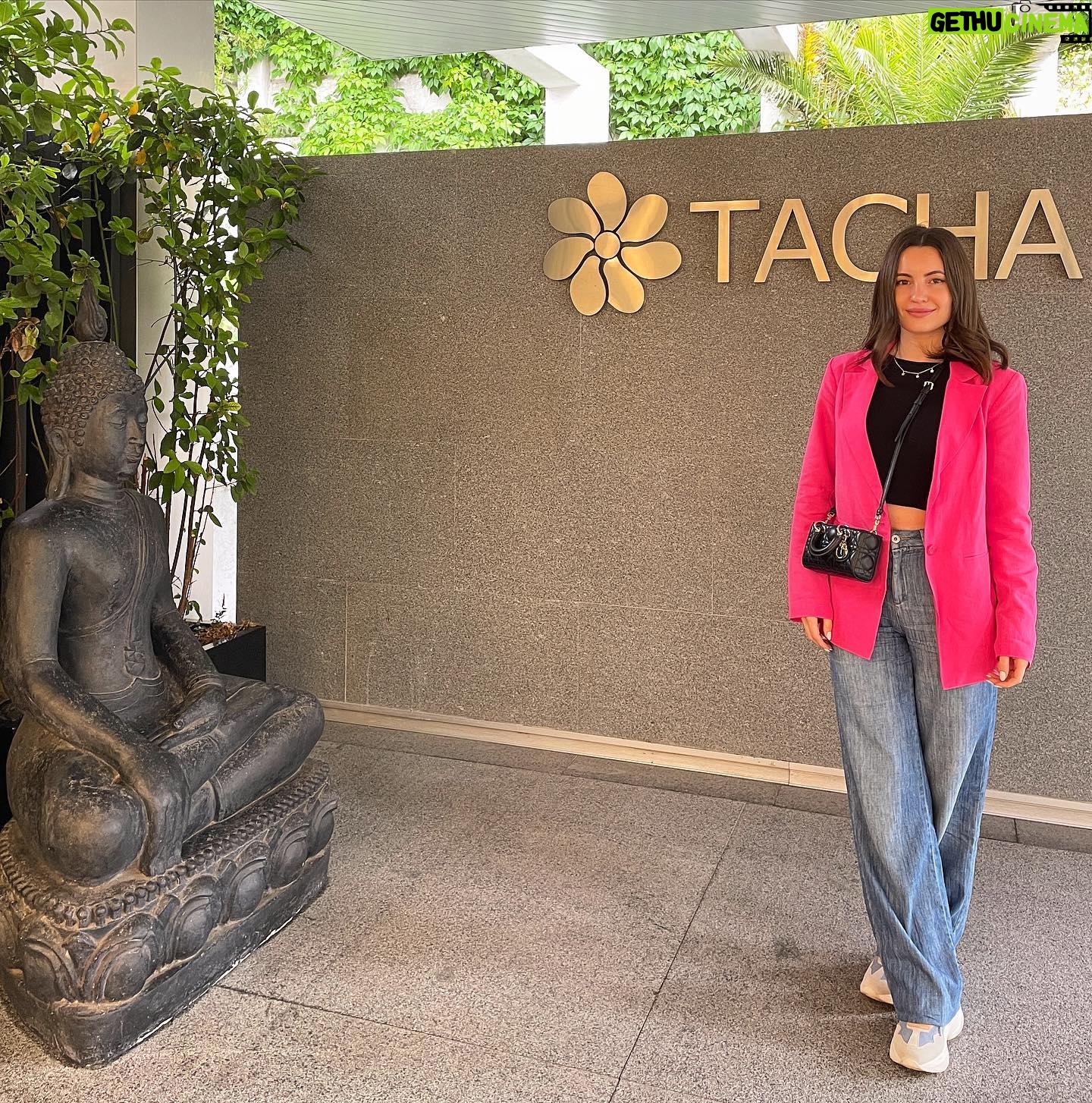 Ivana Baquero Instagram - Mi refugio de tranquilidad @tachabeauty 🫶