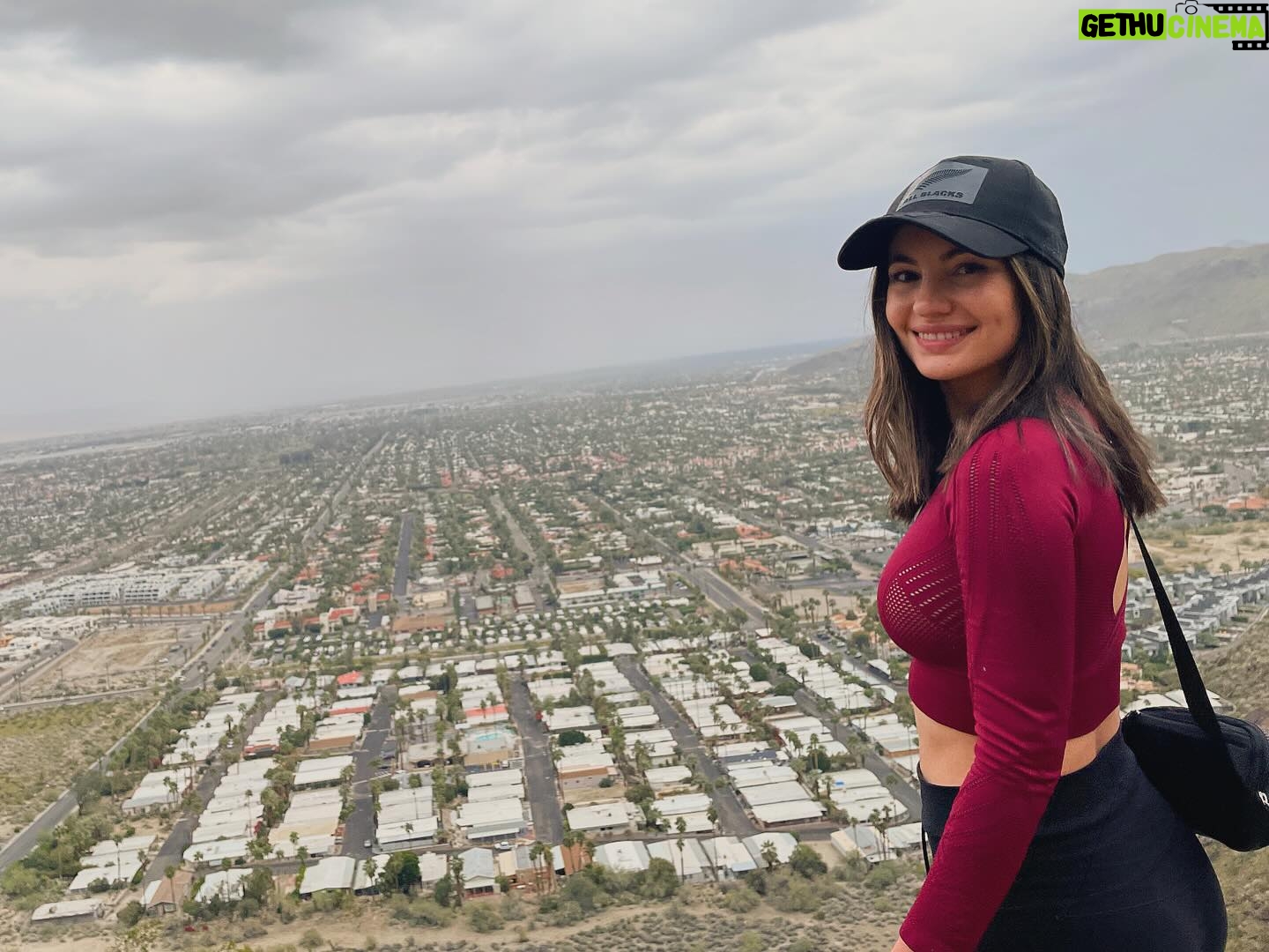 Ivana Baquero Instagram - Desert daze 🌵🦂⛅️