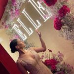 Ivana Baquero Instagram – Gracias @elle_spain por organizar una noche tan importante y tan emotiva. Es fundamental poner el foco en la investigación y en el avance científico de enfermedades, y esta noche hemos unido fuerzas y compartido historias en la tercera edición de la gala solidaria “Elle Cancer Ball” en apoyo a la Asociación Española contra el Cáncer, y en honor a l@s glardond@s. 

Gracias también a @pronovias por contar conmigo y llevarme de la mano en una ocasión tan especial como ésta. 
Y por supuesto a mi super equipo de @bedelkatalent ¡sois lo más! 💕

👗: @pronovias 
💆🏻‍♀️/💄: @kleykafe x @diorbeauty 

#ElleCancerBall