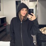 Ivana Baquero Instagram – Life Lately
Happy Weekend everyone out there 🧡