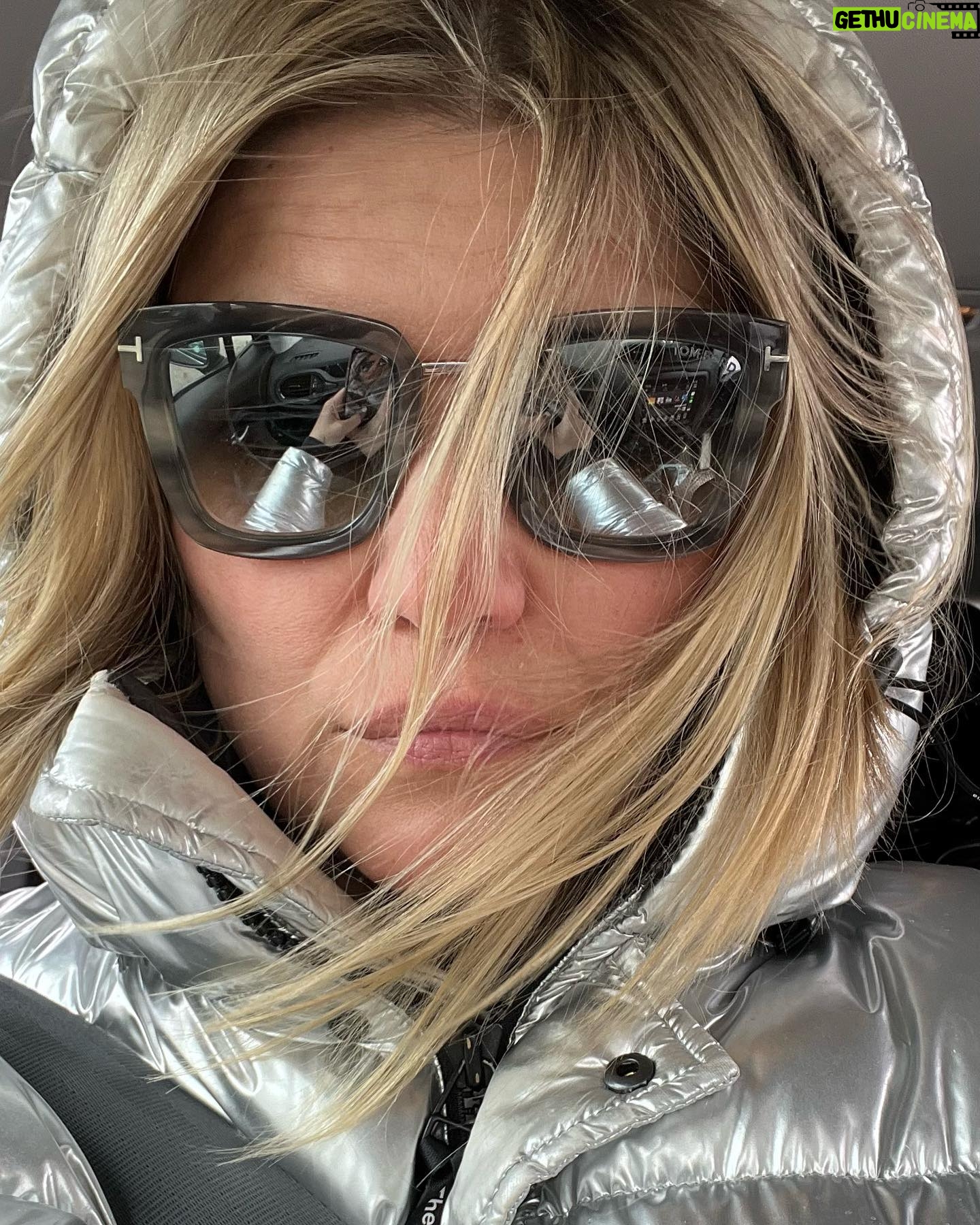 Ivana Miličević Instagram - Snow bun, hun. #silver