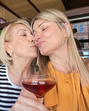 Ivana Miličević Instagram - Mama and me. We are out on a girl date where we got our hairs coifed over at @_nho_ie max a sushi lunch. @tonkamilicevic @mark_a_byrne  #blonde