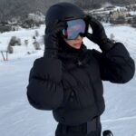 Ivana Surovcová Instagram – Moja psychohygiena posledné týždne⛷️ 
Po 5 rokoch opat na svahu🙏🏼
Aká je tá vaša?

@najsport_slovensko @goldbergh