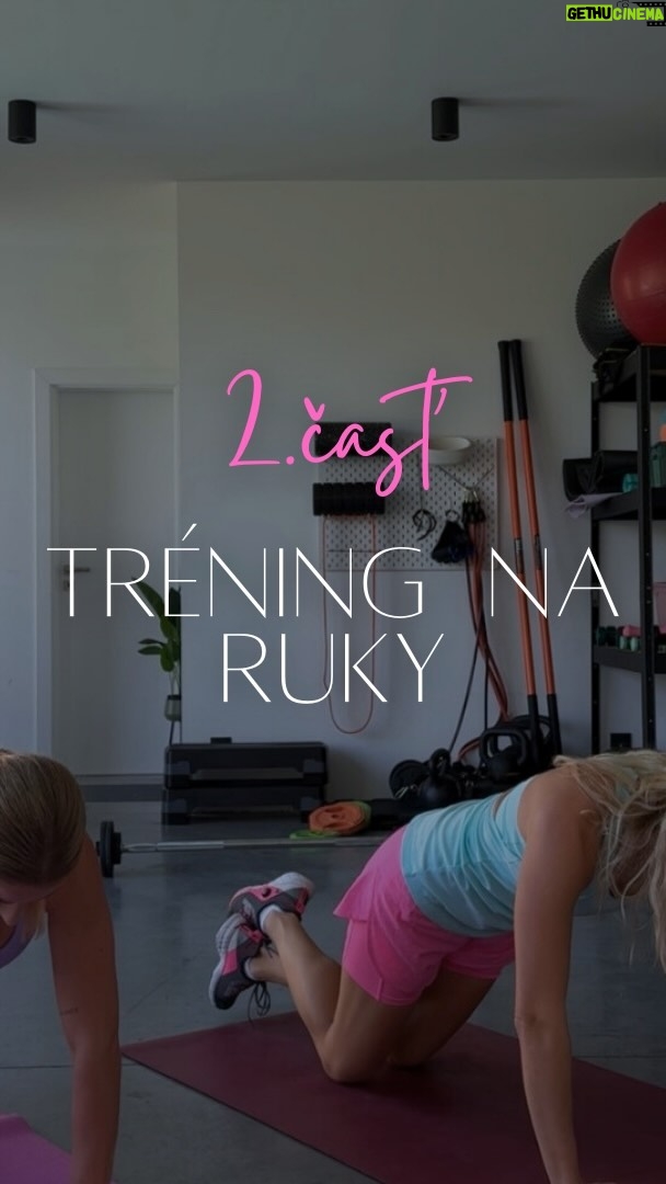 Ivana Surovcová Instagram - 2.ČASŤ CVIKOV TRÉNINGU NA RUKY s @iversanns ( prvú časť aj s popisom nájdete v reels🌸