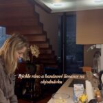 Ivana Surovcová Instagram - Také klasické rýchle ráno…úplné ticho nastalo až keď sa vtáčatkám pusinky naplnili🫠 Banánové lievance: 2banány 2vajíčka vanilkový cukor( polovica balíčka) 2 lyžice bieleho jogurtu múka na zahustenie( použila som hladku a spaldovu, cca 4 lyžice) 2 kávové lyžičky prášku do pečiva #bananovelievance #recepty #ranajkoveinspiracie
