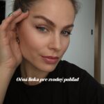 Ivana Surovcová Instagram - Očnú linku si nenanášam na celé oko, pretože mojmu tvaru nesvedci.(oko mi padne a prida roky navyse) Zvýrazním len koniec a špiralou mihalnice vytocim von. Momentalne pouzivam tekutu ocnu linku s praktickym ceruzkovym aplikatorom od @yvesrocherslovensko Ako si ju nanasate vy? #makeup #eyeliner #styleofeyeliner