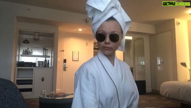 Ivanna Sakhno - 7.6K Likes - hi