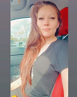 Ivelisse Vélez Instagram - 🚘🌺