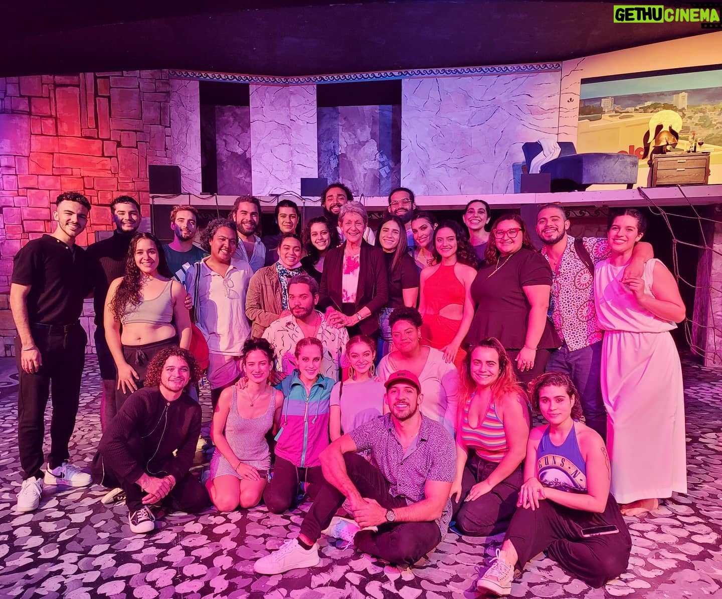 Ivonne Coll Instagram - Tuve el honor y el placer de ir a ver "La Orestiada" en el Teatro Julia de Burgos en el Recinto de Río Piedras de la UPR. Los Actores estuvieron estupendos con gran energia actoral y talentos. Los felicito a todos!🙌❤Así también la dirección y adaptacion hechas por Jaqueline Duprey fueron excelente. Urgo a todos a ir a ver este Obra y a disfrutar el trabajo de quienes seran nuestras futuras estrellas!🤩❤ #teatropuertorico#uprrp