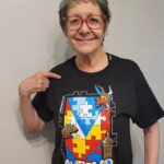 Ivonne Coll Instagram – Queridos amigos, las camisas están disponibles enwww.  alianzaautismo.com pulsando Camisas 2024. Pueden hacer Orden individual, Grupal o Escolar. También hay gorras stickers y pins a la venta..Apoyemos para seguir luchando por los derechos y servicios de esta población,  particularmente los adultos. Muy agradecida de su apoyo. Los fondos generados a expandir el proyecto METAA para ayudar a las familias en momentos de crisis. GRACIAS