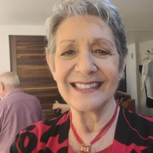 Ivonne Coll Instagram - Dear friends, I would like to tell you about 