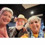 Ivonne Coll Instagram - Fui a ver la Presentación de Wilda Rodriguez en el Moneró Cafe de "Hasta las Tetas". Su trabajo brillante como siempre. Aqui una series de fotos con Wilda Rodriguez, Siverio Perez, Carmen Yulin ,Toño Martorell, Carlos Maldonado, Rafael Trelles y la muy querida amiga Ronnie Billini. Una noche espectacular!